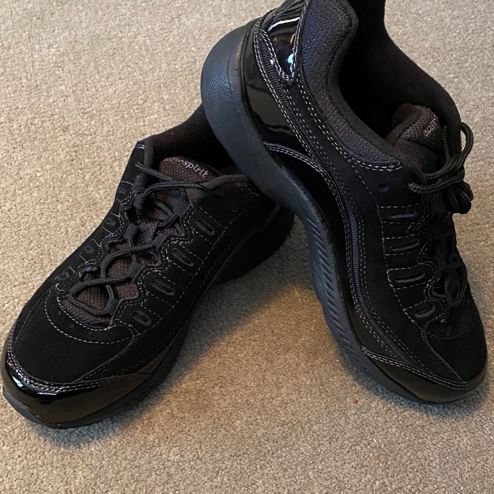 🔥🔥🔥🔥🔥Easy Spirit Women's Black Sneakers